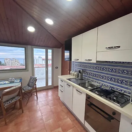 Colapesce Penthouse Apartment Giardini Naxos