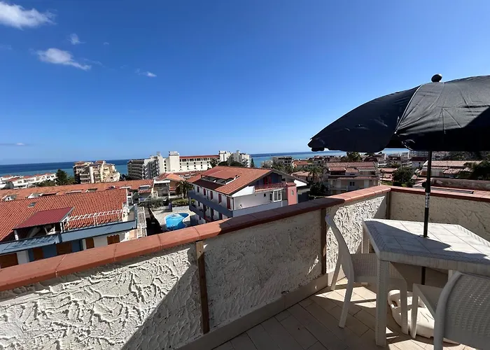 Colapesce Penthouse アパート *